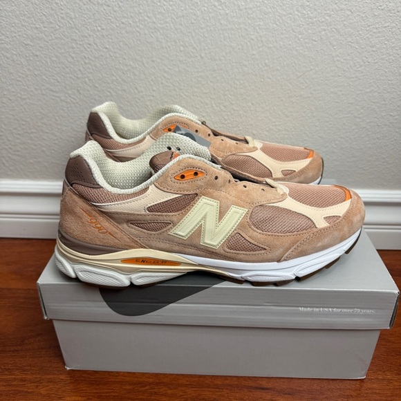 New Balance Other - New Balance 990v3 MiUSA size? Exclusive Orange Cream Size 11